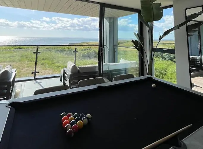 Seafront Apartment With Spectacular Views